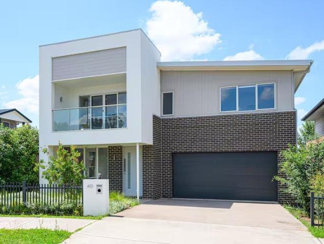 Modern Family Home in the Heart of Willowdale | 250m to Coles & Retail