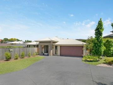 Modern Family Home in the Heart of Yarra Glen