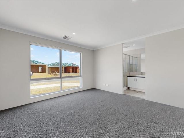 MODERN FAMILY HOME IN YANCHEP