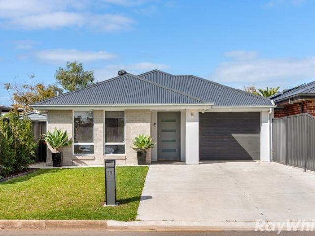 Modern family home only meters from the beach
