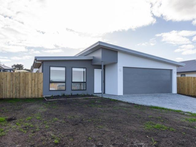 Modern Family Home Offering Comfort & Easy Living