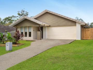 Modern Family Home Opposite Parkland in Peaceful Location