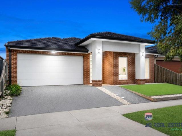 Modern Family Home Opposite the Park! With Two living areas