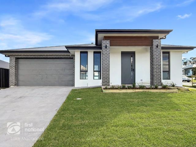 MODERN FAMILY HOME LOW MAINTENANCE