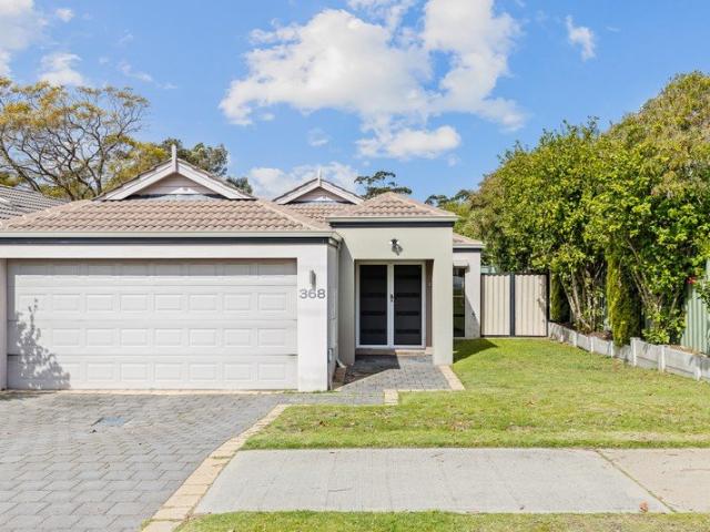 MODERN FAMILY HOME MOVE IN READY!