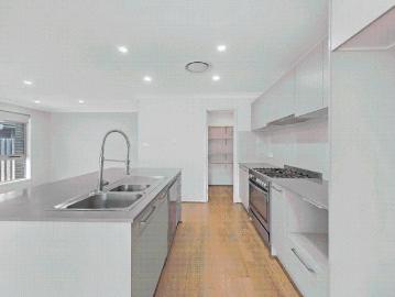 Modern Family Home ready for moving!