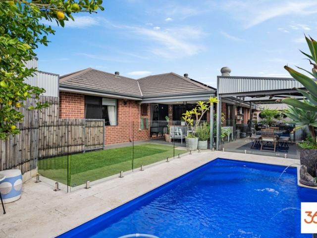 Modern Family Home with 4 Bedrooms in Ellenbrook
