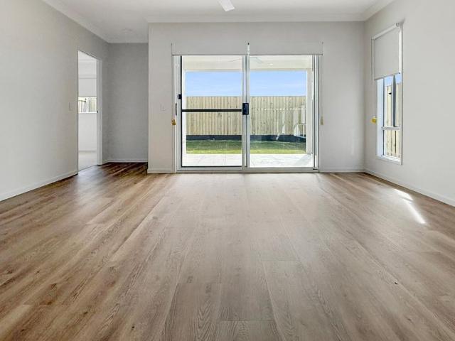 Modern Family Home with Ducted Air Conditioning & Spacious Living