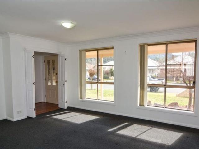 Modern Family Home with Exceptional Entertaining & Workshop Space