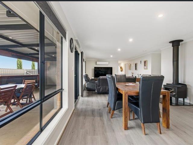 Modern family home with lifestyle opportunity