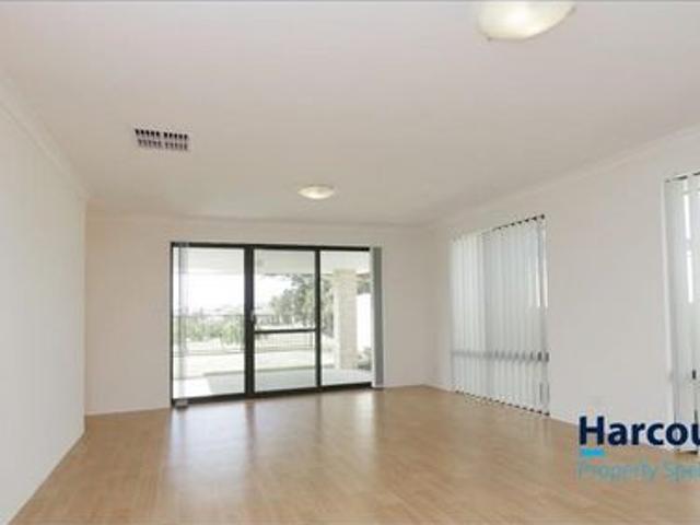 Modern Family Home with Parkland Views in Aubin Grove