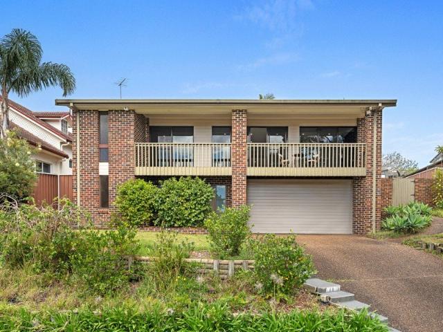 Modern Family Home with Pool, Separate Studio & Double Garage