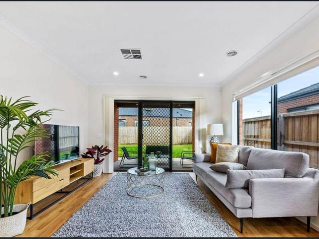 Modern Family Home with Quality Finishes in Prime Location
