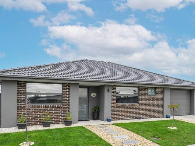 Modern Family Home with Quality Finishes
