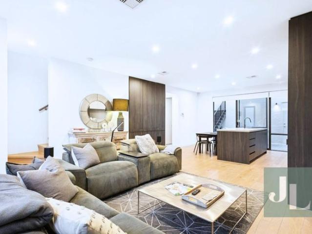 Modern Family Home with Self Contained Studio