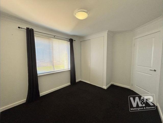 MODERN FAMILY HOME WITH SPACE, COMFORT AND CONVENIENCE