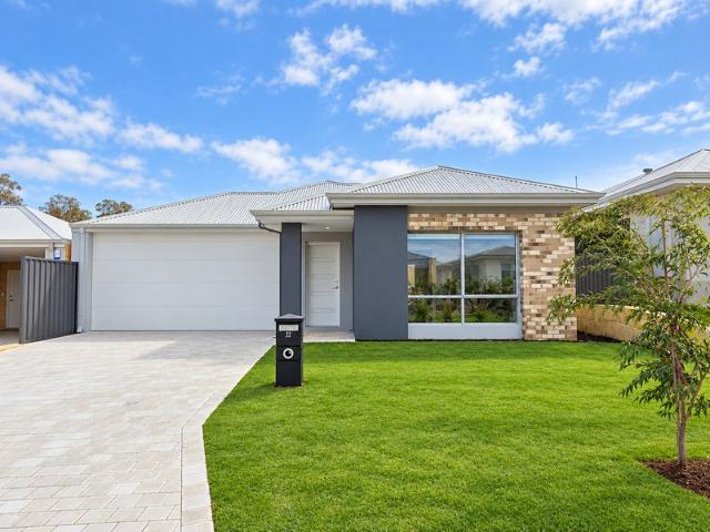 MODERN FAMILY HOME WITH SPACE, STYLE & SOLAR