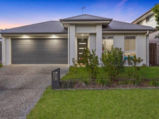 Modern Family Home with Spacious Layout in Joyner