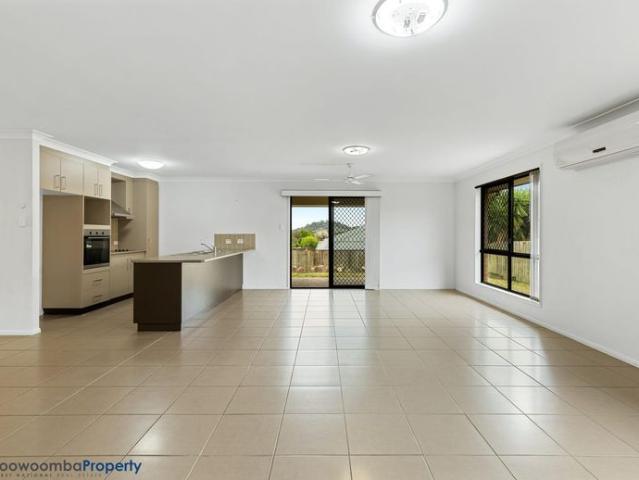 MODERN FAMILY HOME WITH STUNNING SUNSET VIEWS!