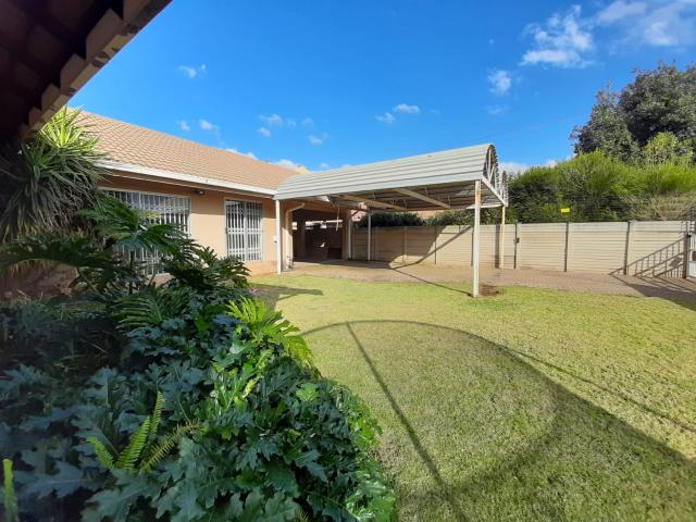 Modern family house for sale in Vaalpark close to all amenities