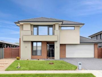 Modern Family Luxury with Impressive Living and Entertaining Appeal