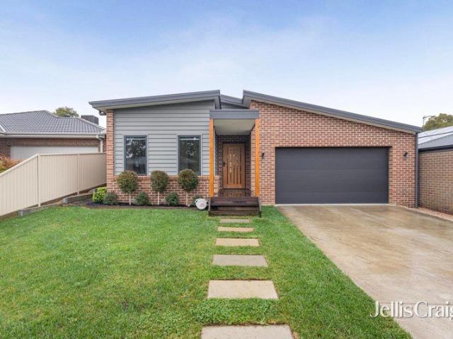Modern family luxury with soaring ceilings & premium finishes