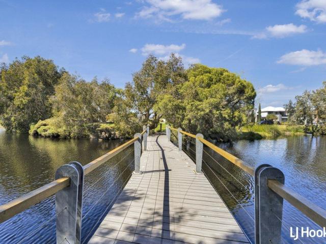 Modern Family Luxury Within Walking Distance of Schools & Shops