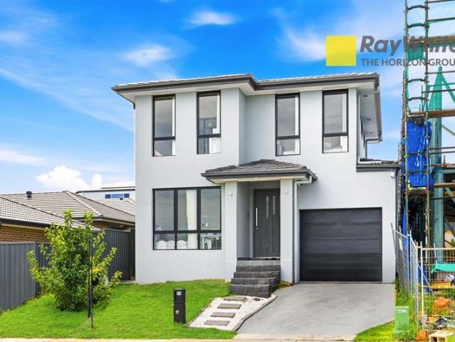 Modern Family Living | 4 Bedrooms | 3 Bathrooms | Prime Growth Location