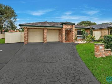 Modern Family Living 619m2 Block with Side Access