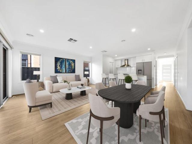 MODERN FAMILY LIVING