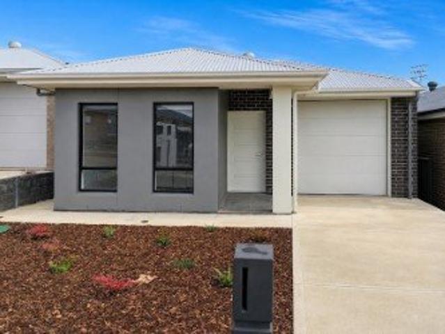 MODERN FAMILY LIVING 3 BEDROOMS, ENSUITE, SINGLE GARAGE & ALFRESCO