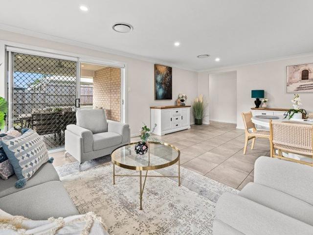 MODERN FAMILY LIVING WITH MEDIA ROOM & DUCTED AIR CONDITIONING