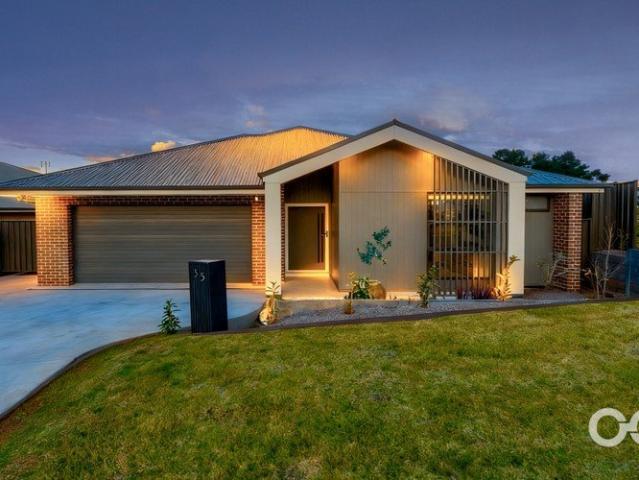 Modern Family Living with a Flexible Granny Flat