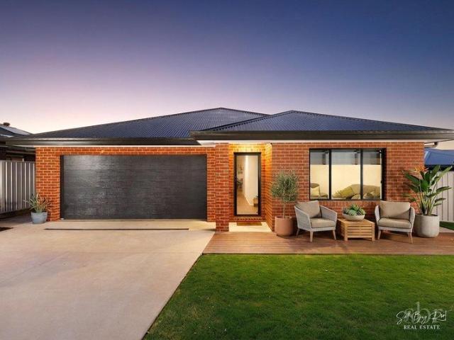 MODERN FAMILY LIVING WITH A SCENIC OUTLOOK