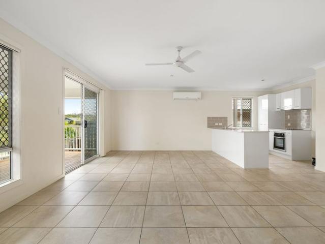 Modern Family Living with a Spacious Entertaining Deck in Fernbrooke Ridge