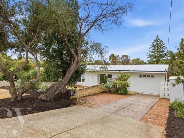 Modern Family Living with a Private Self Contained Studio