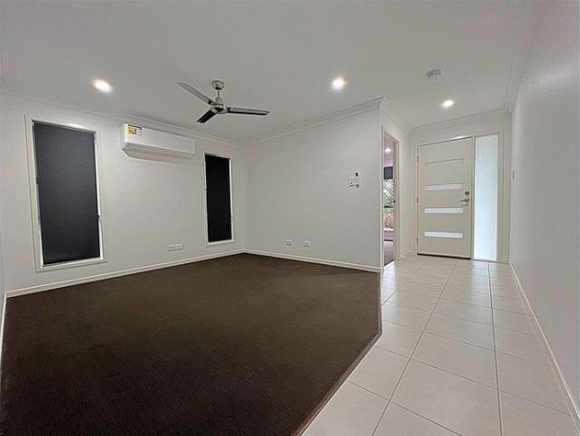 Modern Family Living with Energy Saving Solar on a Low Maintenance 375m² Block