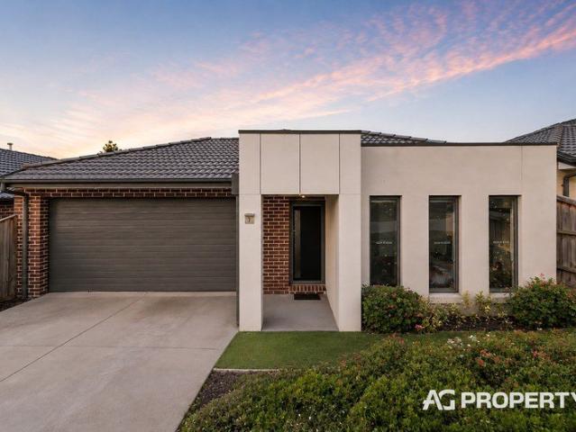 Modern Family Living with Entertainer's Appeal