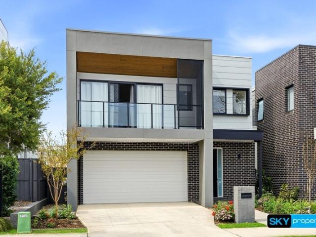 Modern Family Living with Parkland and Station Access at Your Doorstep