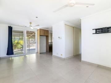 MODERN FAMILY LIVING WITH POOL, SOLAR & SECURE GATED ACCESS