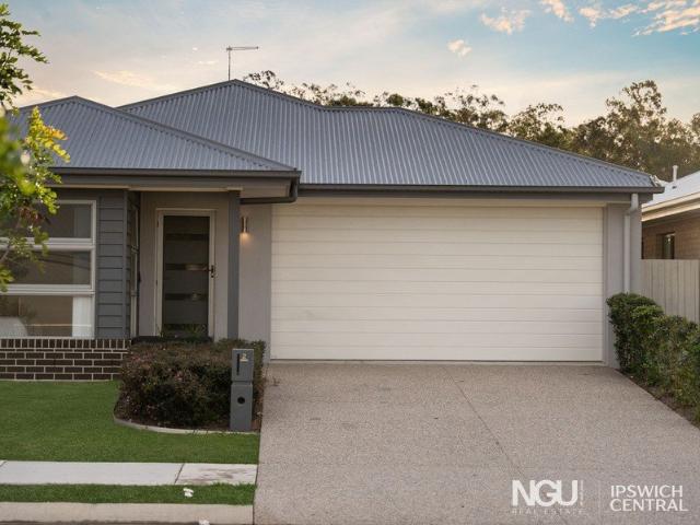 MODERN FAMILY LIVING WITH PREMIUM FINISHES & 10KW SOLAR SYSTEM