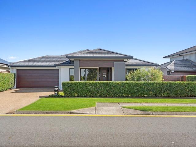 Modern Family Living with Premium Finishes in Prime Pimpama Location
