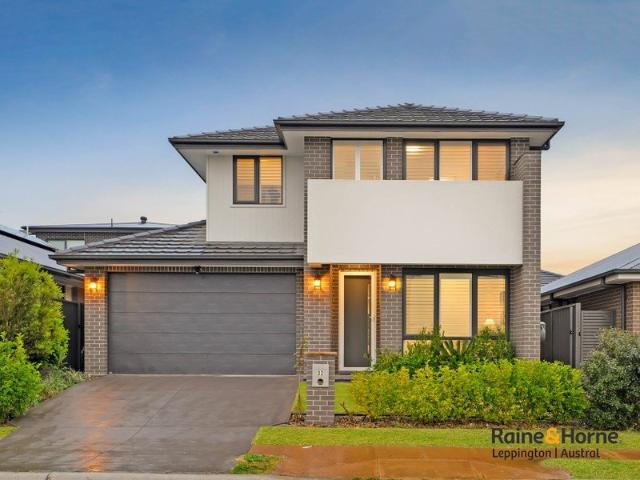 Modern Family Living with Premium Inclusions in a Highly Convenient Location I Let's Step In