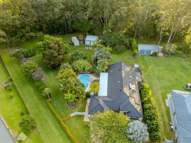 Modern Family Living with Resort Style Outdoor Entertaining & Reserve Outlook