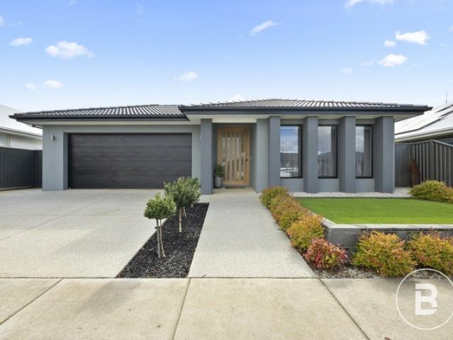 MODERN FAMILY LIVING WITH STYLE, COMFORT AND OUTDOOR APPEAL