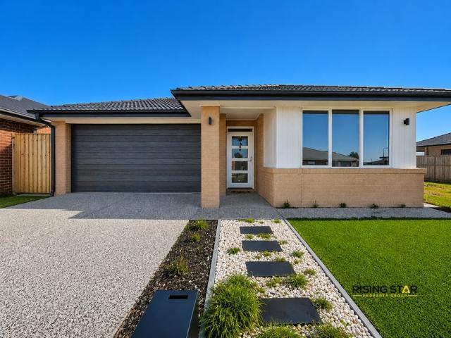 Modern Family Living with Style, Comfort & Low Maintenance Appeal