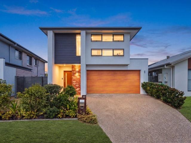 MODERN FAMILY LIVING WITH STYLE, SPACE & SUPERB ENTERTAINING