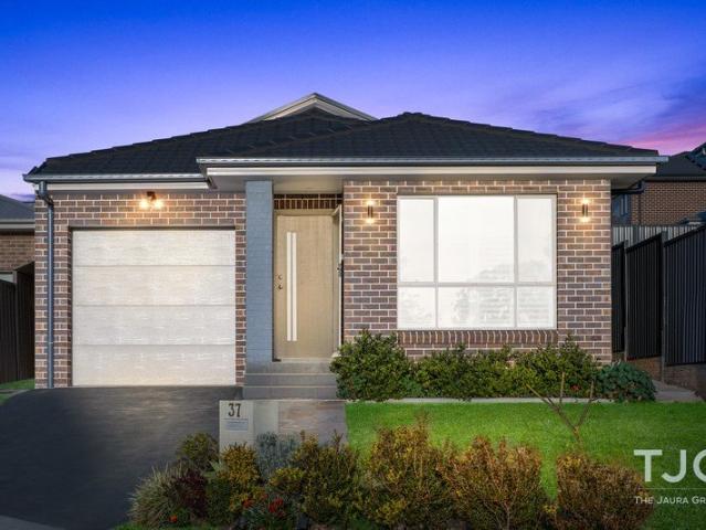 Modern Family Living with Stylish Finishes