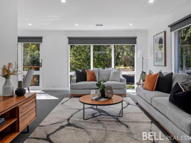 Modern Family Living with Self Contained Unit In Belgrave South