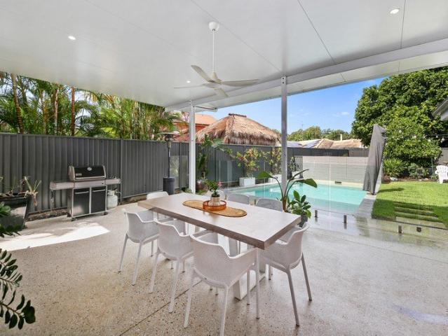 Modern Family Living with Side Access and a Pool
